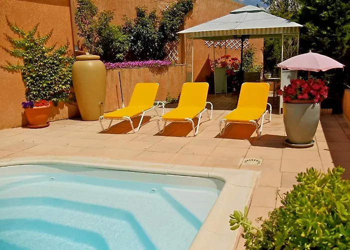 D'hotes Les Noisetiers Bed and breakfast Digne-les-Bains