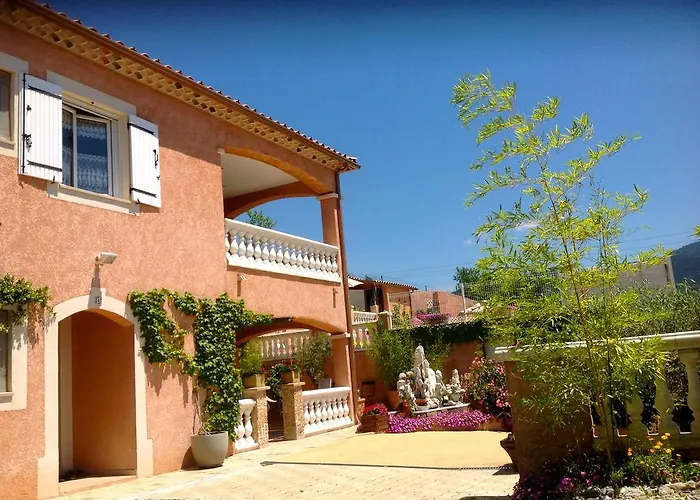 Couette-café D'hôtes Les Noisetiers Digne-les-Bains