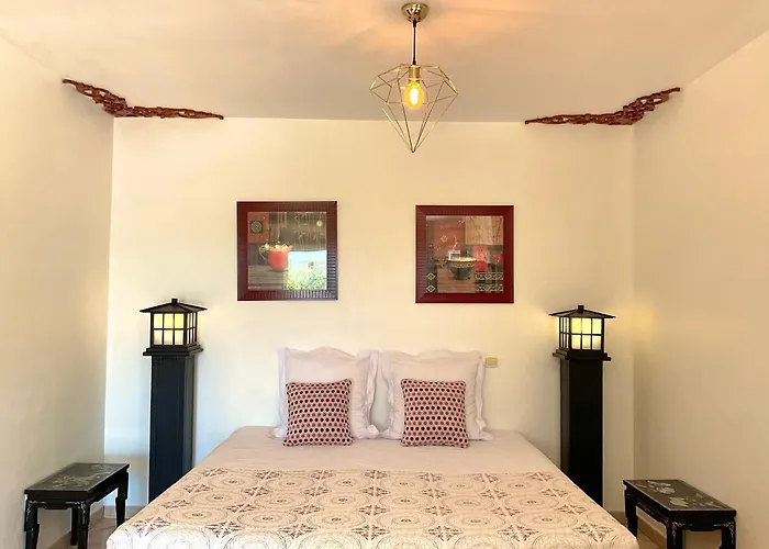 Couette-café D'hôtes Les Noisetiers 3*