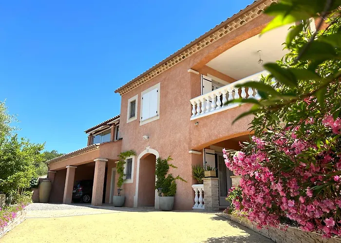 D'hôtes Les Noisetiers 3*